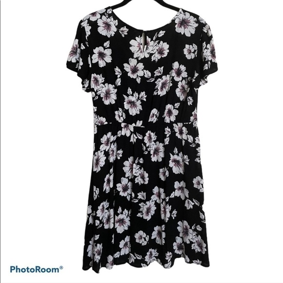 Hem & Thread Floral Cap Sleeve Dress | S - Picture 3 of 11